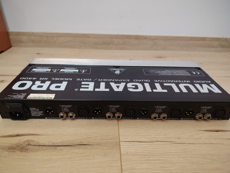 Behringer XR4400 MULTIGATE PRO