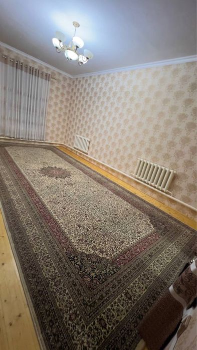 Ijaraga uy STUDENT QIZLARGA beriladi OXUgayaqin eski AVTOVAGZAL