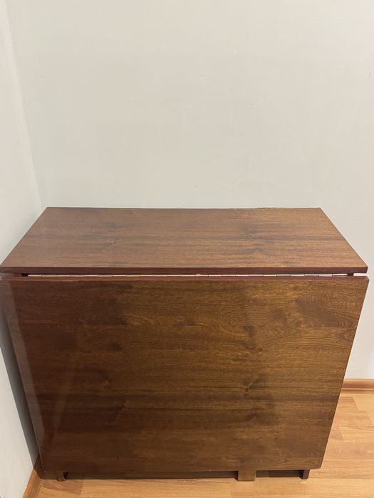 Продам стол книжка