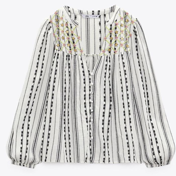 Bluza tip ie, Zara