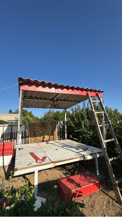 Продам дачу на спутнике около речки!