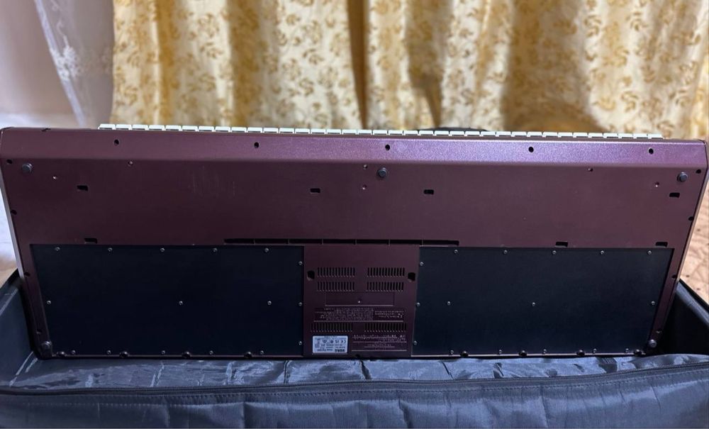 Korg Pa1000 Ideal xolda yangi