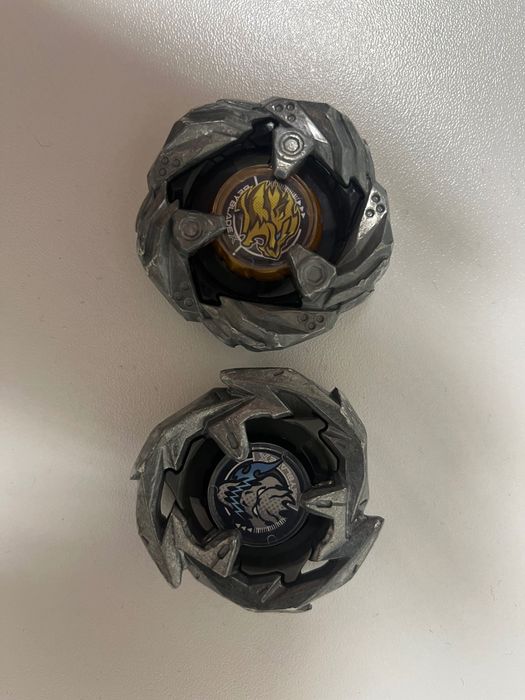 Originalni Beyblade x