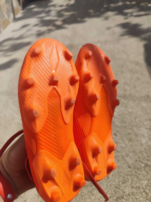 Детски бутонки за футбол Adidas 34 номер