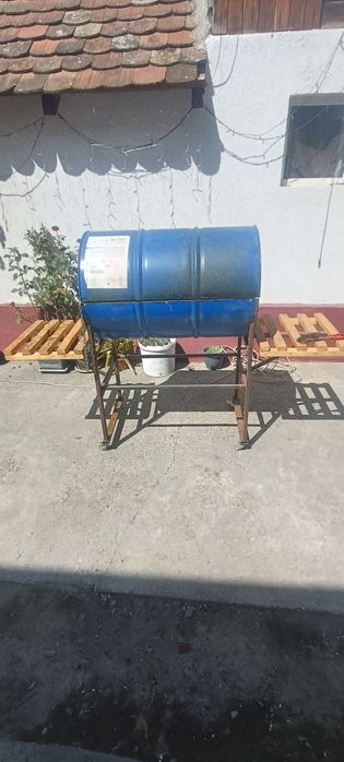 Grătar tip butoi