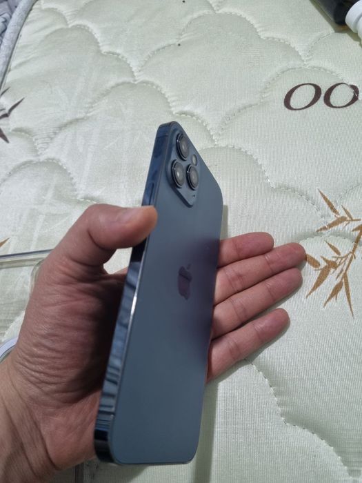 Срочно продаю Iphone 12 pro max