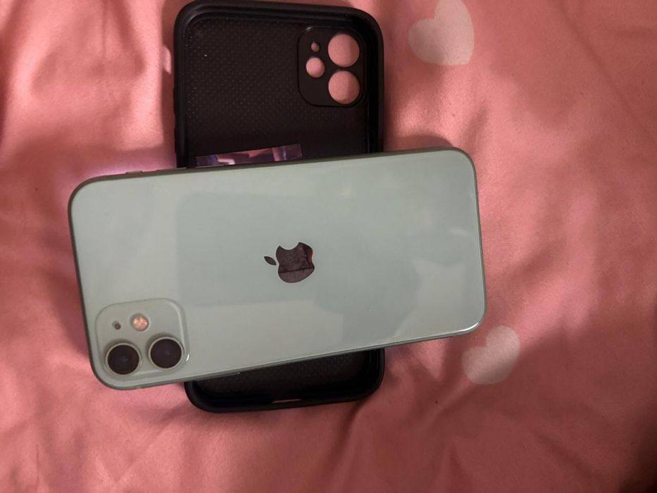 Айфон 11 отличное состояние