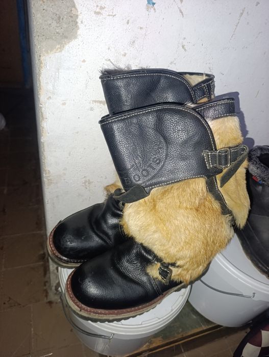 Продам унты обувь