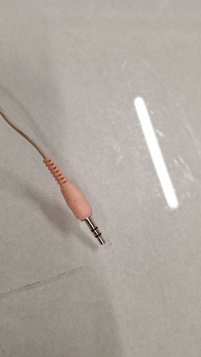 Продавам микрофон Genius и USB лампа