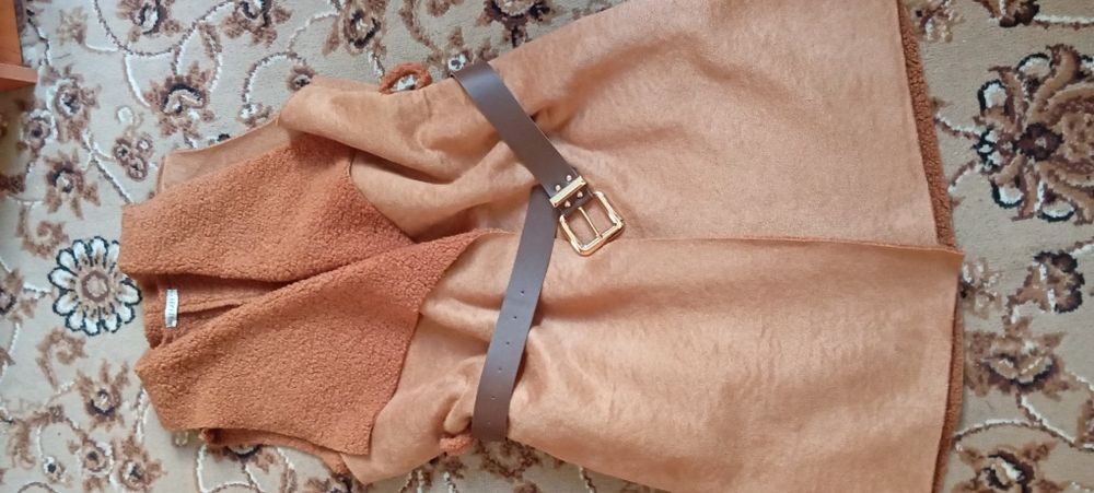 Cojoc,  vesta blanita ecologica marimea M