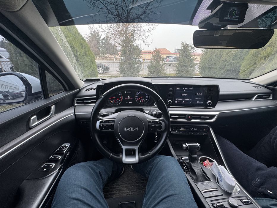 Kia K5 карески сотилади