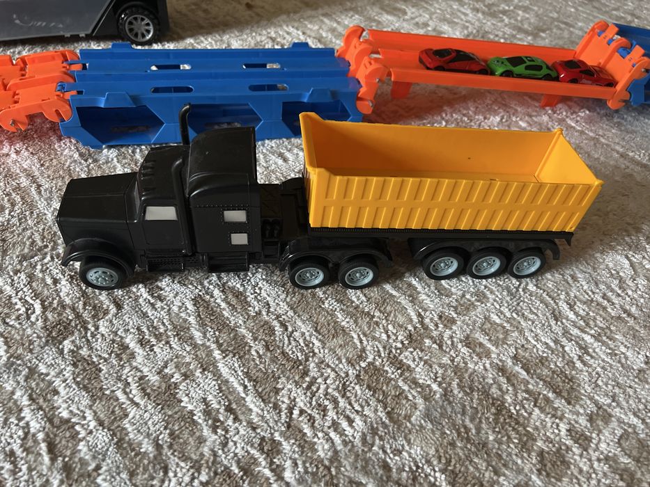 Машинки дорогие, отдам дешево б/у