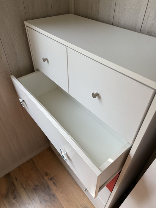 Скрин за дрехи за дете