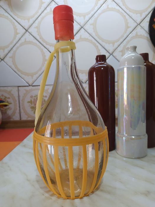 Антикварные бутылки советских времен