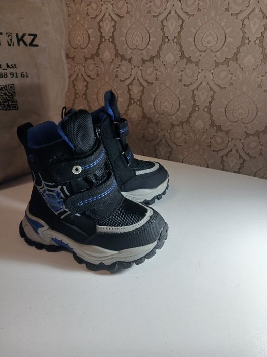 Продаются ботинки (зима)