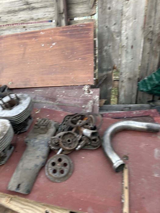 Продам запчасти на мотоцикл.