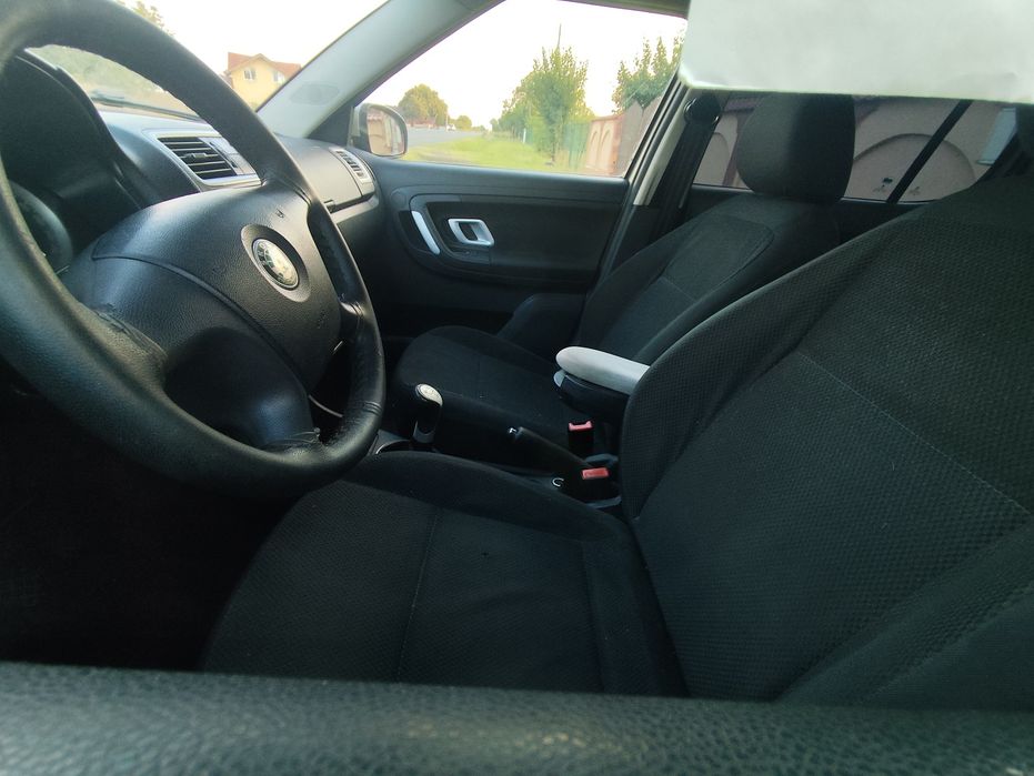 Vând Skoda Fabia