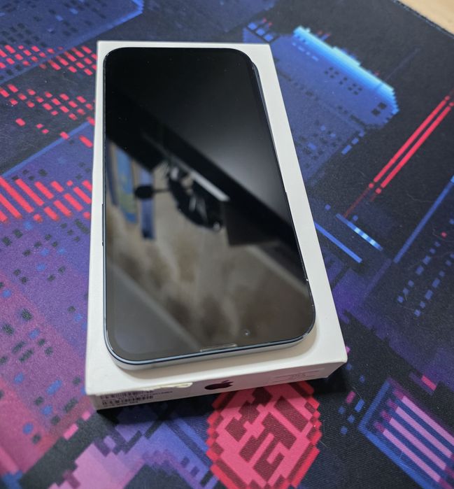 Iphone 13 256gb в отличном состоянии
