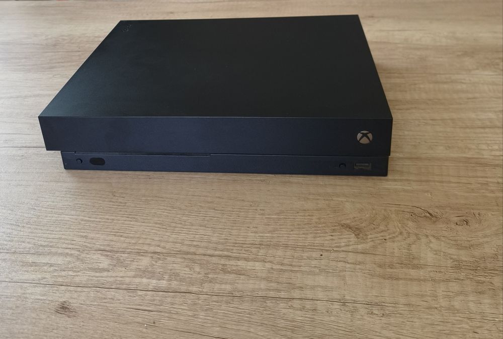 Xbox one X 1T 4k