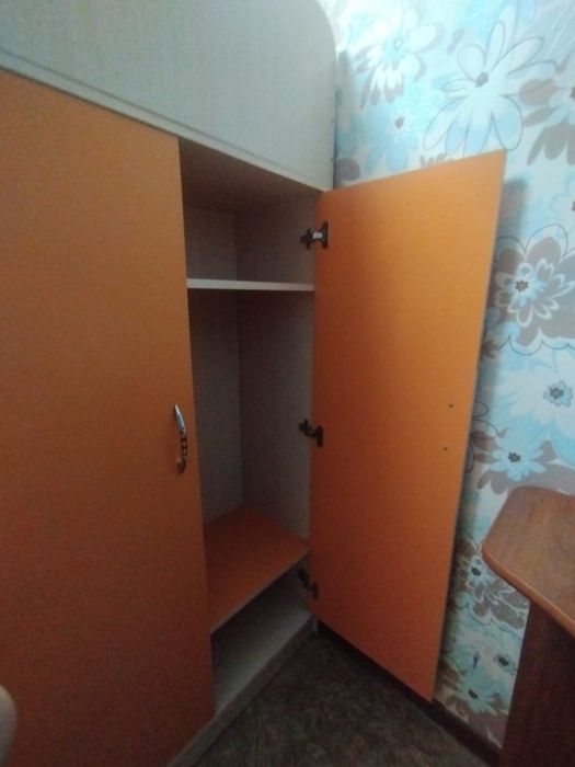 Двухъярусная кровать