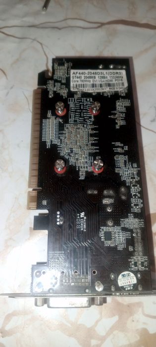 Продаю видеокарту GT 440