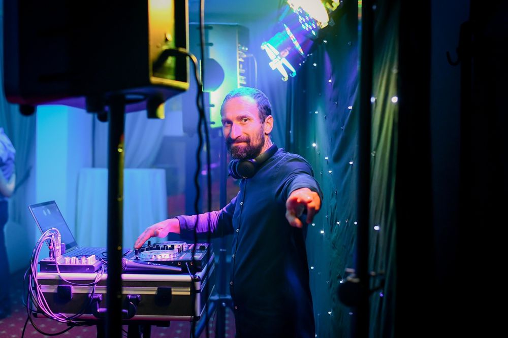 Dj profesionist evenimente, botez, cununie, nunta, etc.