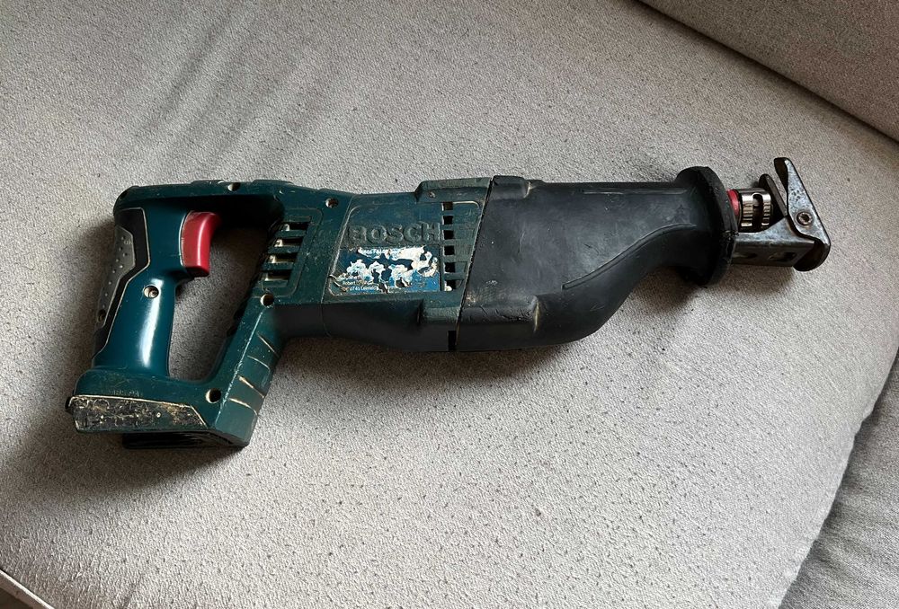 Fierastrau sabie Bosch Professional pe18 V - corp