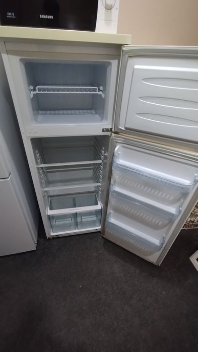 Продается холодильник (Samsung)