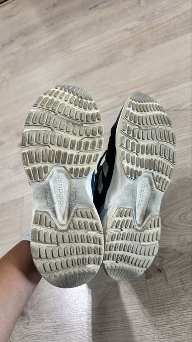 Кроссовки Adidas