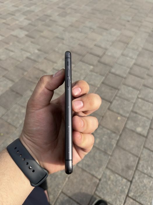 Продам Айфон 11/128