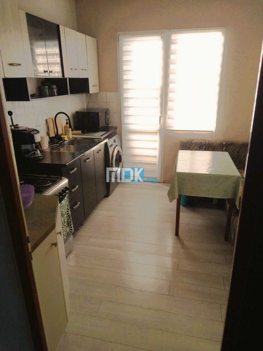 Голям реновиран и обзаведен 3-стаен Коматево