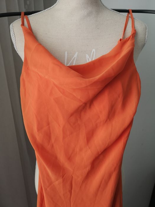 Rochie cu bretele asimetrica