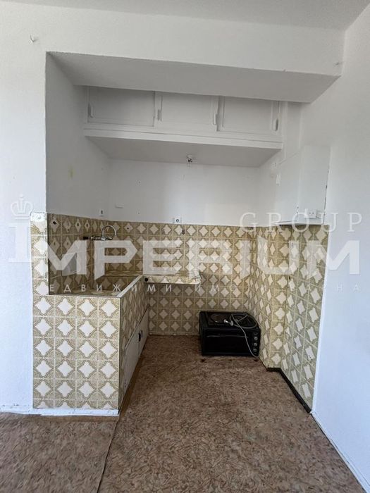 ПРОДАВА ТРИстаен гр.Варна Катедралата