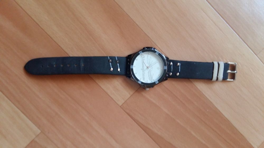 Часы наручные женские