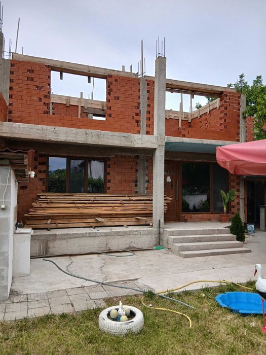 Дава се под наем Къща в с. Боянци, Област Пловдив - 240 кв.м за 110000 € - Снимка #1