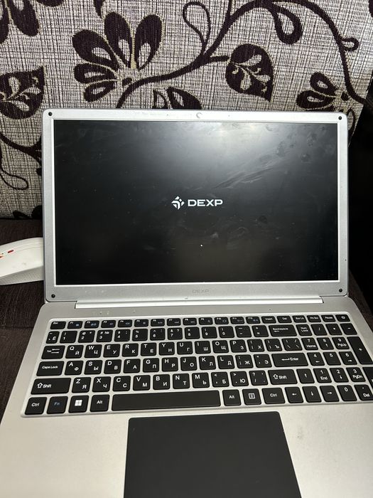 Продам ноутбук в хорошем состояние