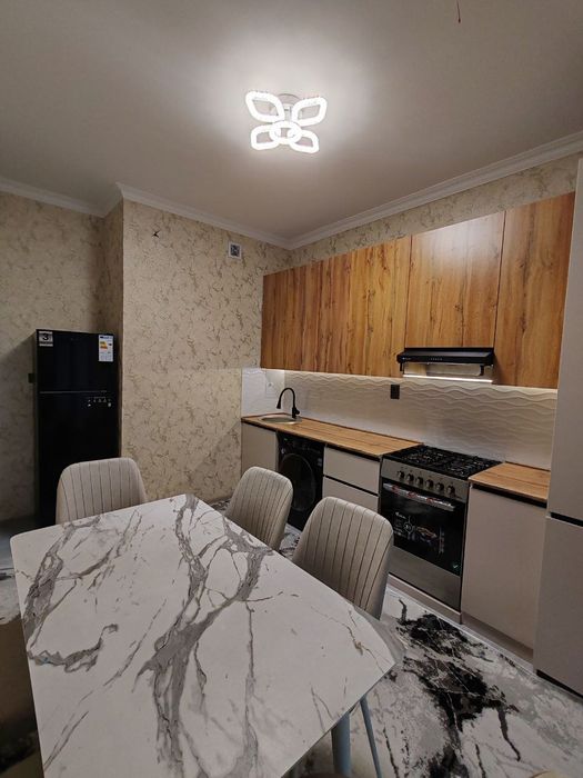 O‘rikzor Rezident 2/9/16 O‘rikzor bozori oldida