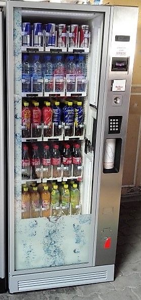 Вендинг автомат за безалкохолни напитки Робомат75/99 Ribimat75/99