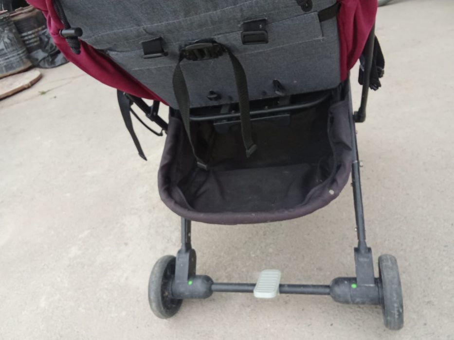 Прогулочная коляска