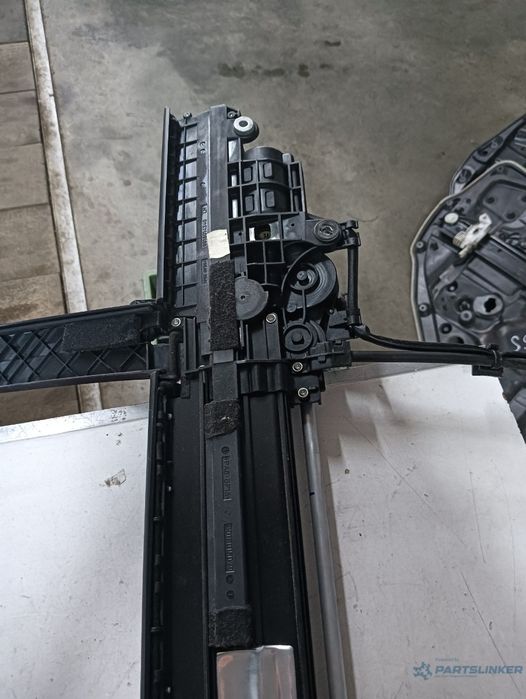 Actionare Perdea Stanga Spate Mercedes-Benz S-Class (W222, V222, X222)