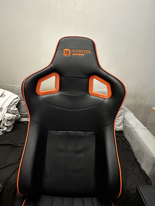Игровое кресло Canyon Corax