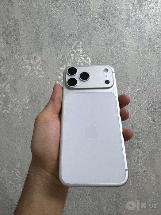 Iphone 17 pro max silver