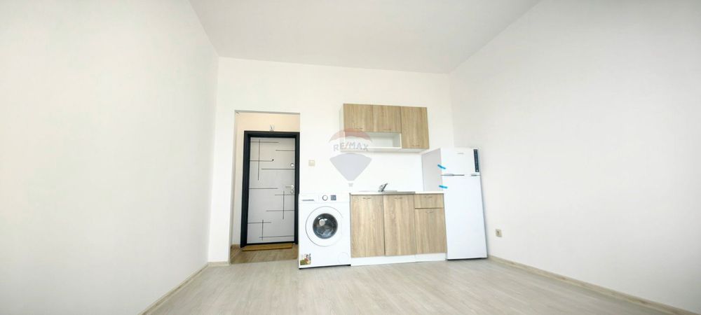 Продава се Едностаен апартамент в Варна, Изгрев - 20 кв.м за 3245 €/кв.м - Снимка #1