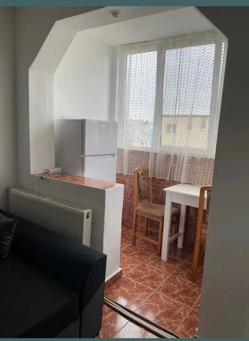 Garsoniera spațioasă de vânzare