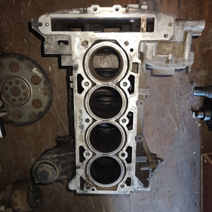 Блок двигателя опель зафиро 2.2