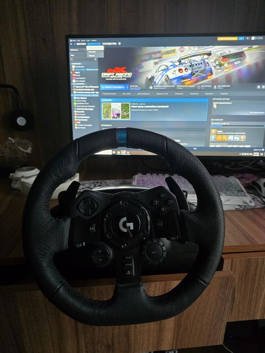 Logitech G923 TRUEFORCE — руль + педали+ручник