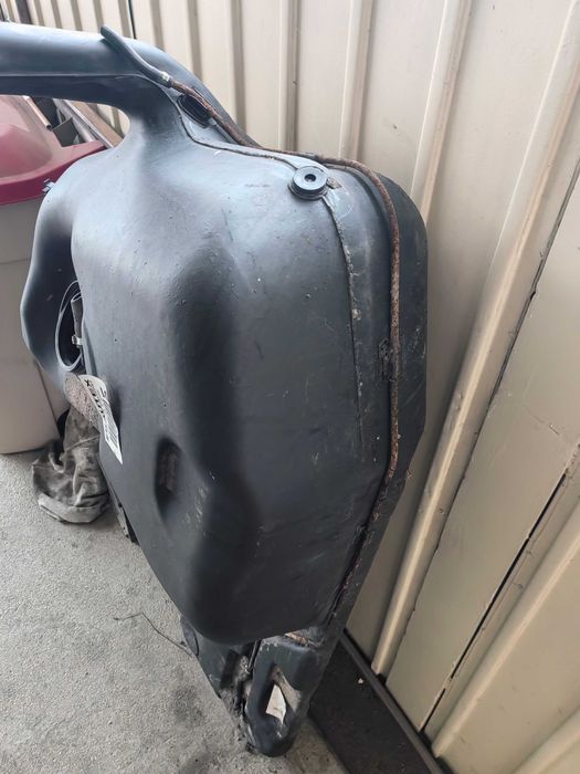 Резервоар за BMW E34 sedan/БМВ Е34 седан (бензинов)