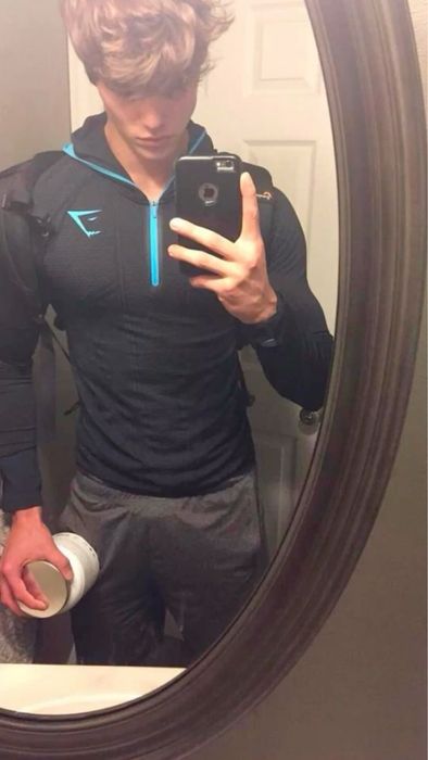 Gymshark ONYX 5.0 рашгард
