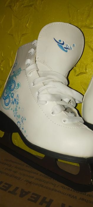 Продам коньки детские.