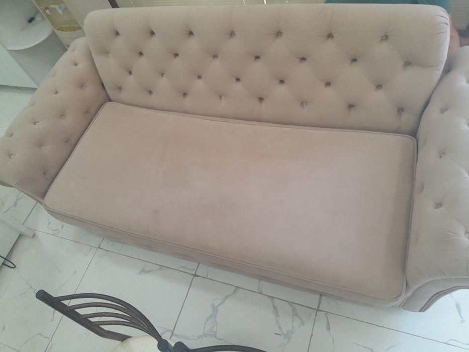 Stol stul Devan Sotiladi